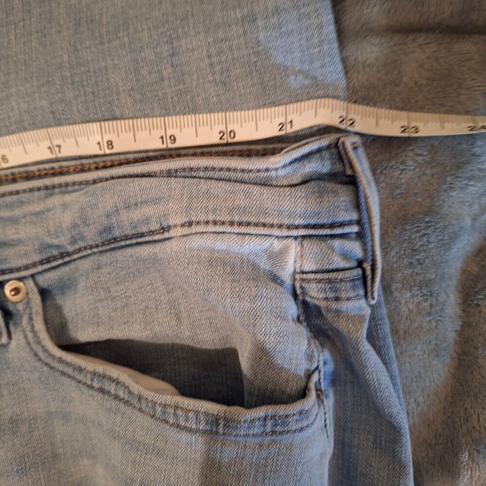 Levis Jeans Womens 22W 414 Light Wash Stretch High Rise Classic Straight - Picture 10 of 12